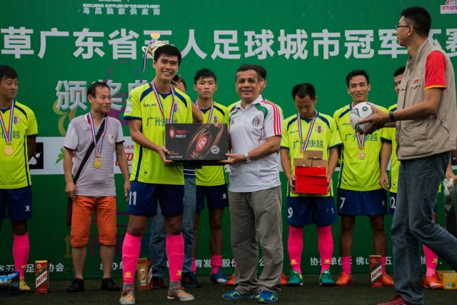海港与国安伤病困扰 克劳德和斯帕伊奇双双离场